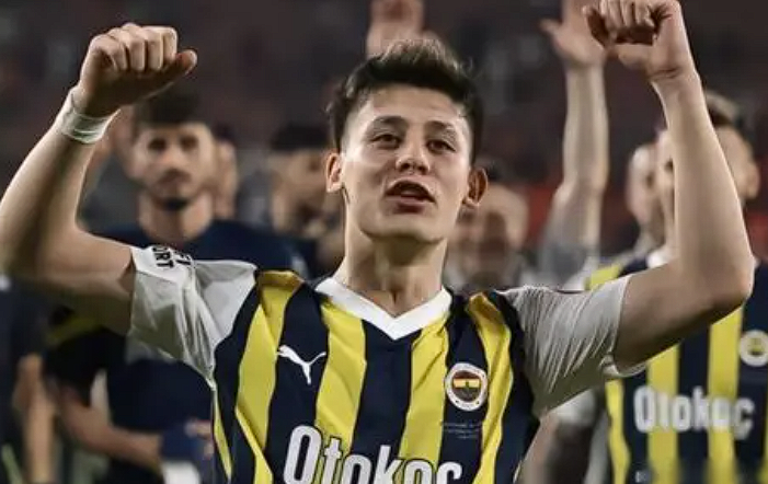 皇马西甲大捷后迎欧冠挑战:居莱尔伤势无碍,<a href='/news/tag/1080805.html' style='color: blue;'>琼阿梅尼</a>获休整