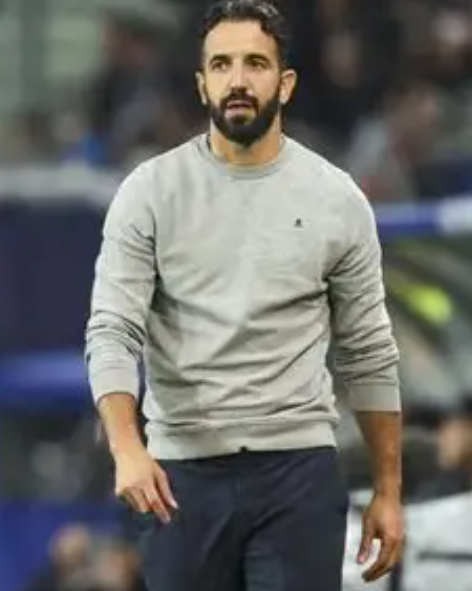 阿莫林回应C罗评价：聚焦当下，引领曼联未来变革