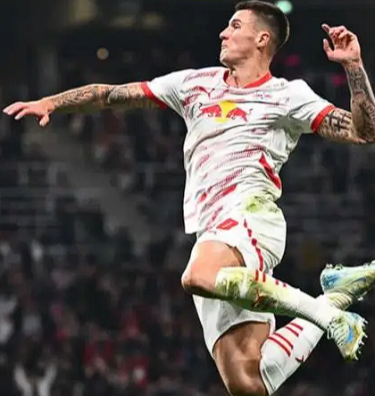 曼联临时主帅卡里克用人难题:<a href='/news/tag/1160923' style='color: blue;'>舍什科</a>首发与否引关注