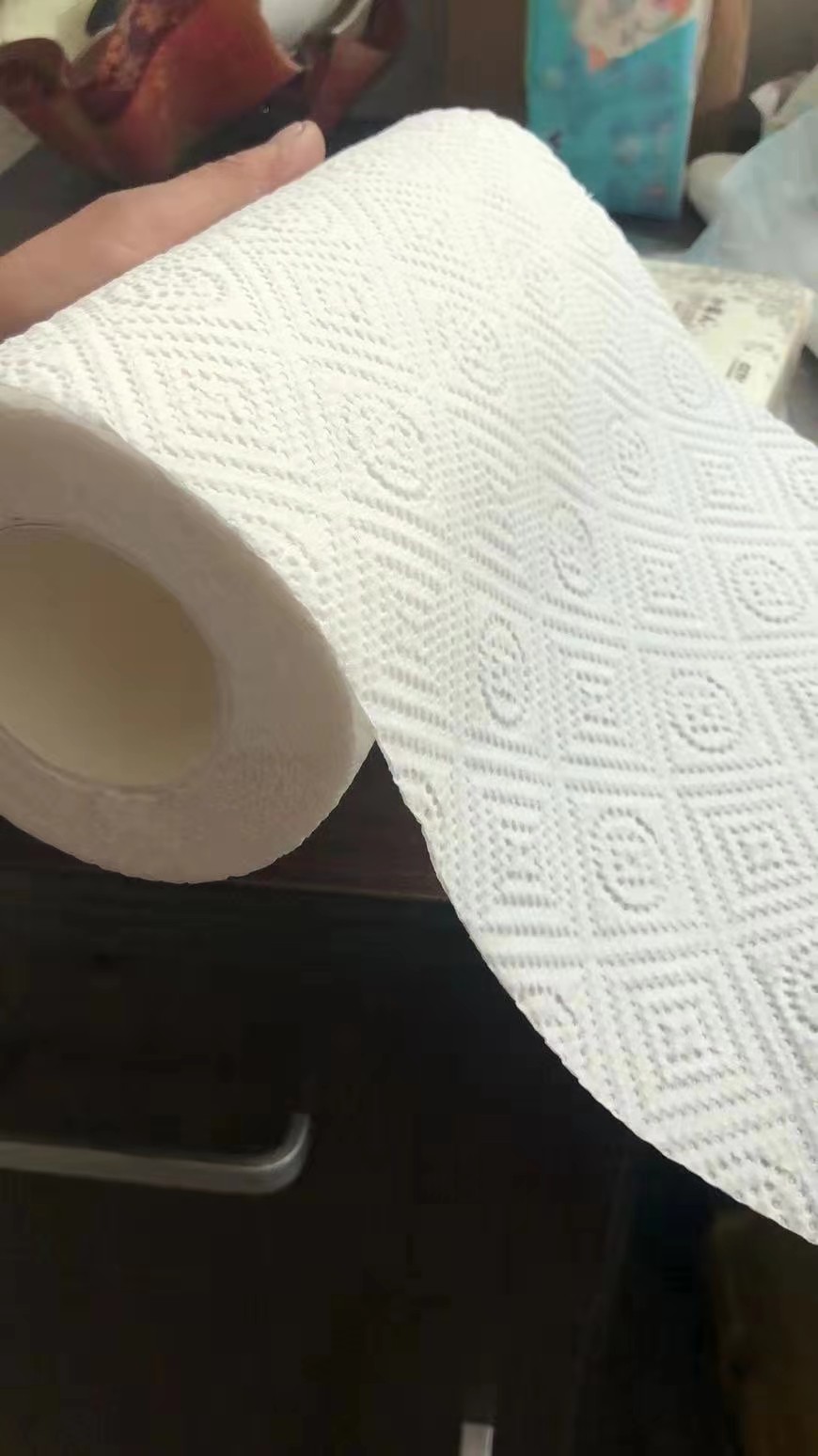 抽纸定制厂家如何鉴别纸巾的好坏呢？